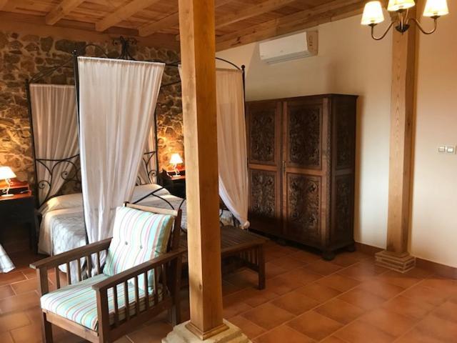 Apartamentos El Jardin Del Poeta Guijo de Granadilla Chambre photo