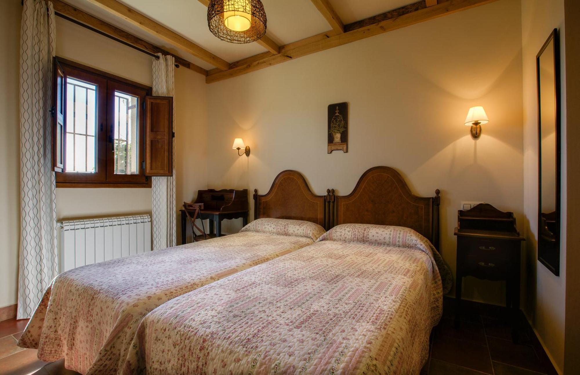 Apartamentos El Jardin Del Poeta Guijo de Granadilla Chambre photo