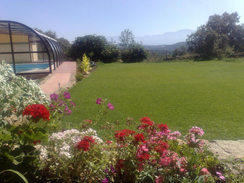 Apartamentos El Jardin Del Poeta Guijo de Granadilla Chambre photo